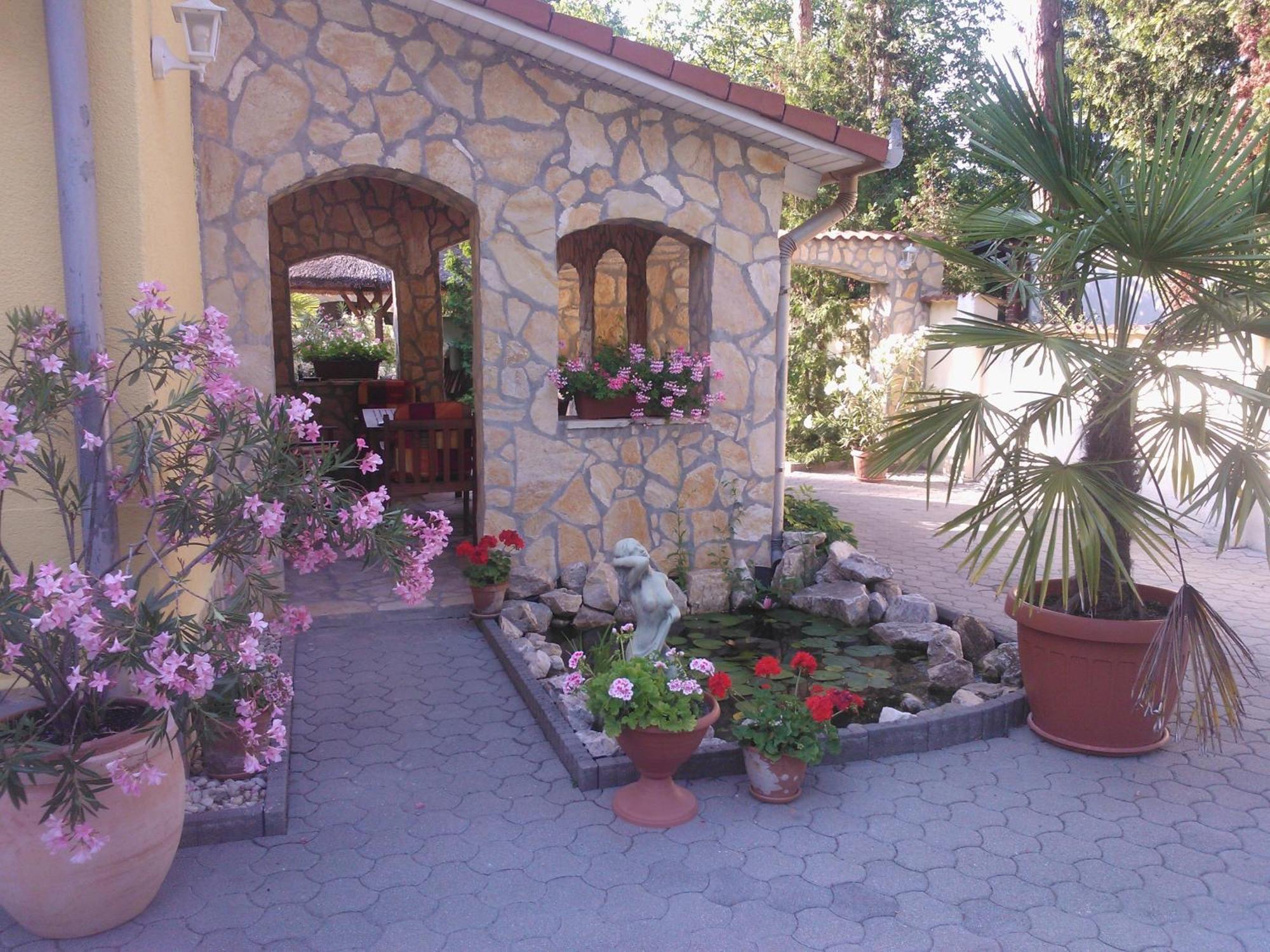 Mediterran Apartmanhaz Szantod Bilik gambar
